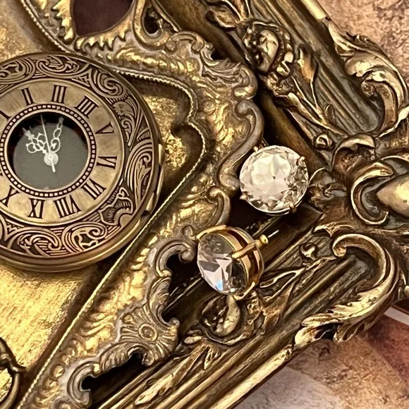 KATE SPADE • Large Dazzling Gumdrop Earrings - Picture 4 of 4